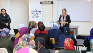 Anne sütü ve bebek emzirme eğitimi verdiler