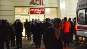 Tartışan Taraflara Otomobil Çarptı; 3 ölü, 5 yaralı