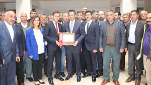 Albayrak, mazbatasını aldı