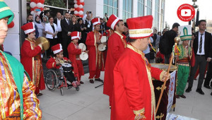 Engelli Mehteran takımı, açılışa damgasını vurdu