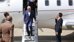 Binali Yıldırım özel uçakla geldi