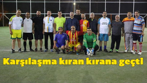 Gazetecilerle siyasetçiler kozlarını sahada paylaştı