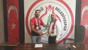 Karaköprü Belediyespor'dan stoper bölgesine takviye