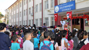 Akçakale sınırında ders zili çaldı