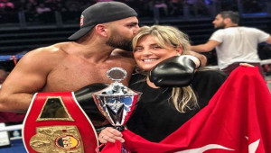 Alpay Yaman, EC Boxing ile sözleşme imzaladı
