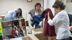 Öğrencilere bot ve mont yardımı