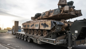 Sınıra Tank ve Komando Sevkiyatı