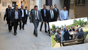 İki mahallede vatandaşla buluştu