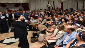 Tarsus'ta Türkan Şoray İzdihamı