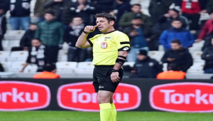 Beşiktaş taraftarından kırmızı kart tepkisi