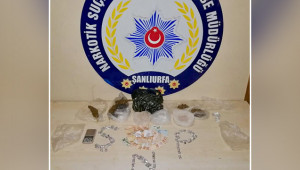 Durdurulan araçta uyuşturucu çıktı: 2 gözaltı