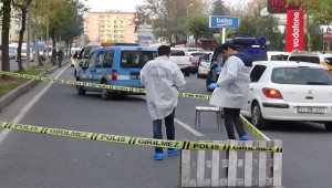 Yol vermeyen taksi sürücüsüne kurşun yağdırdı
