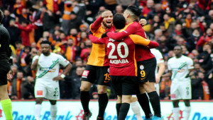 Falcao ve Sarrachi'den kötü haber
