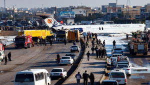 İran'da yolcu uçağı pistten çıktı