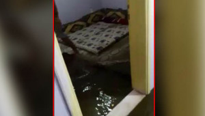 Kanalizasyon suyu evi bastı
