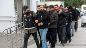 Uyuşturucu satıcıları adliyeye sevk edildi