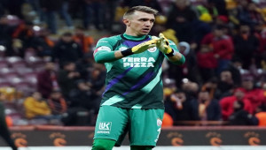 Derbinin en deneyimlisi Muslera