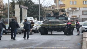 İki grup arasında silahlı çatışma; 4 yaralı
