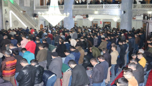 Regaip Kandilinde camiler doldu