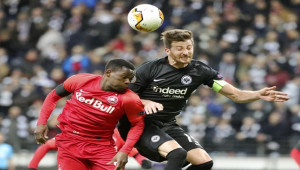 Salzburg - Frankfurt maçına fırtına engeli