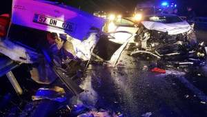 Trafik kazası; 4 ölü, 6 yaralı