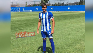 Urfalı genç Karaköprü Belediyespor’a transfer oldu