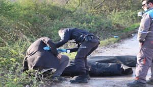 Takla atan otomobil elektrik direğini yerinden söktü: 2 ölü 2 yaralı