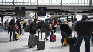 Fransa'da son 24 saatte virüsten 243 ölüm