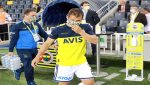 Emre'den hakeme tepki