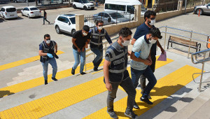 Hırsızlar suçüstü yakalandı