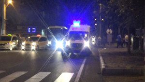 İki otomobilin çarpıştığı trafik kazasında 2’si ağır 5 çocuk yaralandı