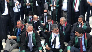 Urfa Baro Başkanı oturma eyleminde