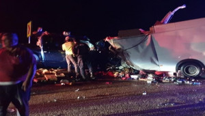 Antalya-Konya yolunda feci kaza: 2 ölü, 4 yaralı