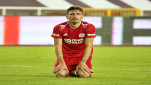 Mert Hakan, Sivasspor'a veda etti!