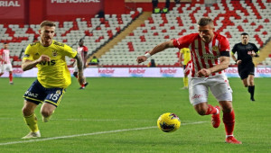Podolski sezonu kapattı