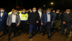 Rize de şiddetli yağış hayatı olumsuz etkiledi