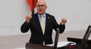 Okul bitmeden kredi ve bursu kesilmesin!