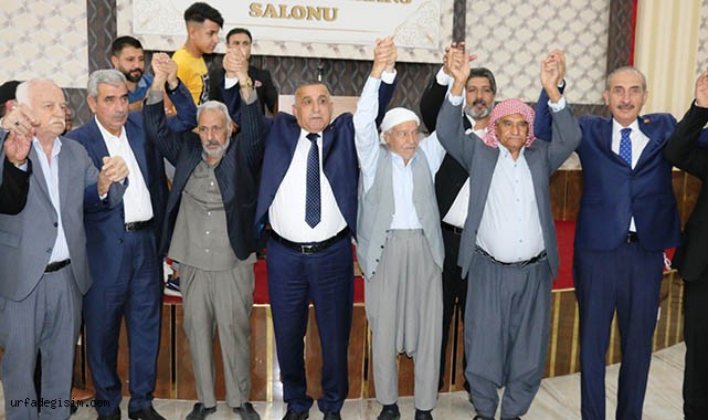 Urfa'nın ilçesinde husumet tatlıya bağlandı