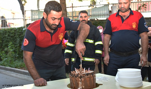 'Yangın var' diye çağırıp sürpriz yaptılar