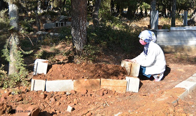 1,5 yaşındaki bebek yemek yemedi diye yumruk attı!
