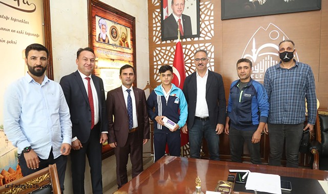 Başarılı sporcu ödüllendirildi!