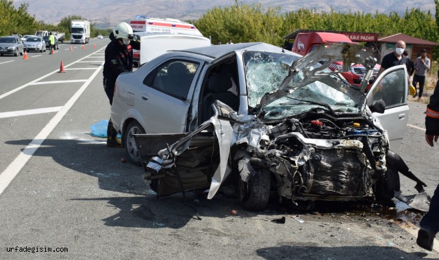 Feci trafik kazası; 3 ölü, 4 yaralı