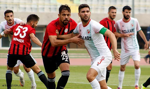 Karaköprü 3 puanı 4 golle aldı