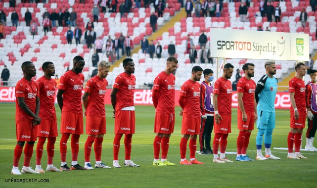 Sivasspor’da, 2 futbolcu ceza sınırında!