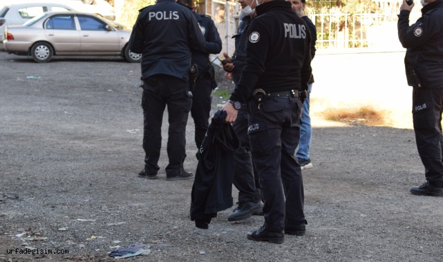 Adliyeye götürülürken polisin elinden kaçtı
