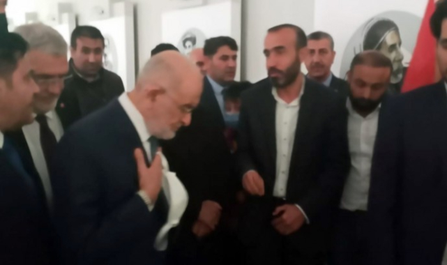 Karamollaoğlu, Şenyaşar ailesi ile görüştü