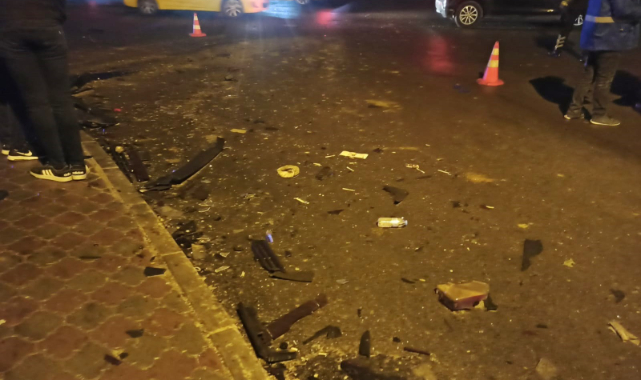 Otomobil ile kamyonet kafa kafaya çarpıştı