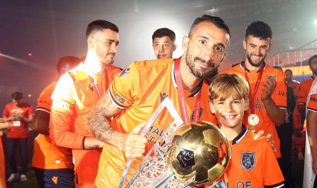 Başakşehir'de şampiyon kadro dağıldı