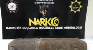 Bebek yatağının içinde eroin yakalandı!