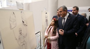 Bilim adamları karakalem sergisiyle tanıtıldı!